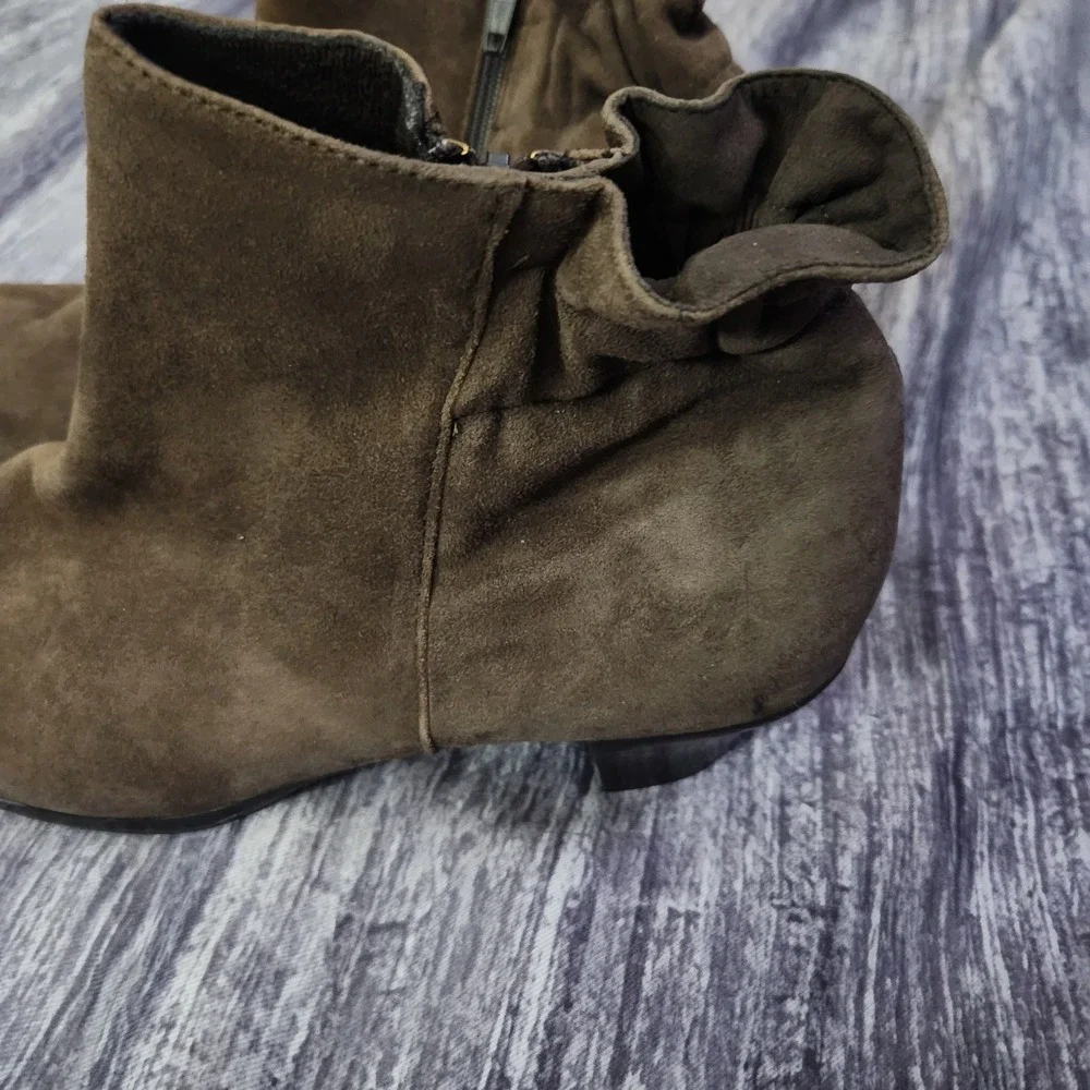 Munro American Suede Brown‎ Leather Ankle Boots Heel Size 10M